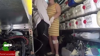 تم تصوير الجنس في العمل سرا مع النساء الممتلئات والسمينات في إسبانيا ..