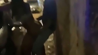 أداء الشارع لفيديو الجنس الفيروسي في أوروبا وأمريكا