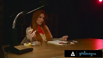 To Tøser Får Ballade Med Deres Lejrrådgiver Og Bliver Straffet Hårdt I En Eksklusiv Girlsway-Video.